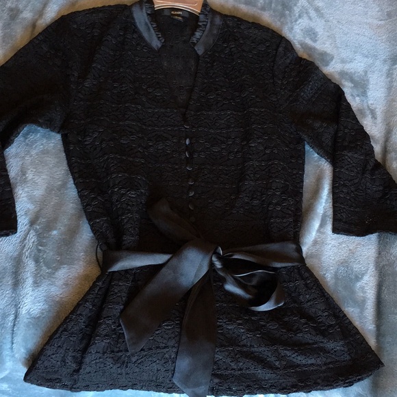 Lace blouse - Picture 8 of 11